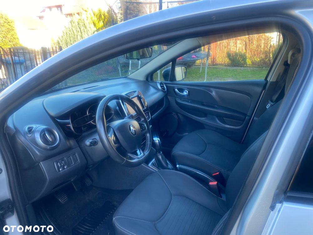 Renault Clio 1.2 16V Limited Plus - 9