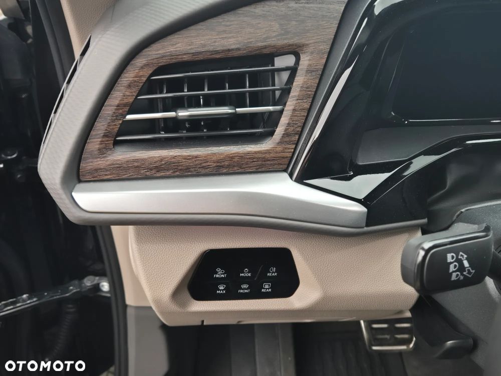 Volkswagen Multivan - 11