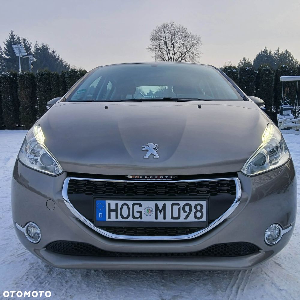 Peugeot 208 - 5