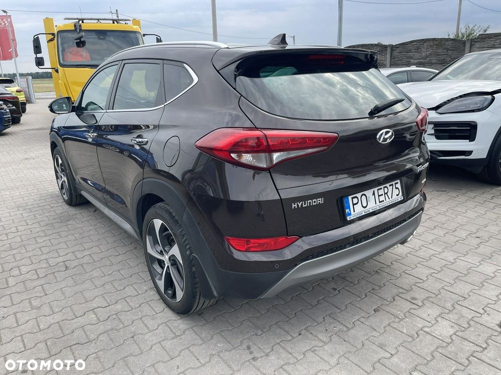 Hyundai Tucson 2.0 CRDI Comfort 4WD - 2