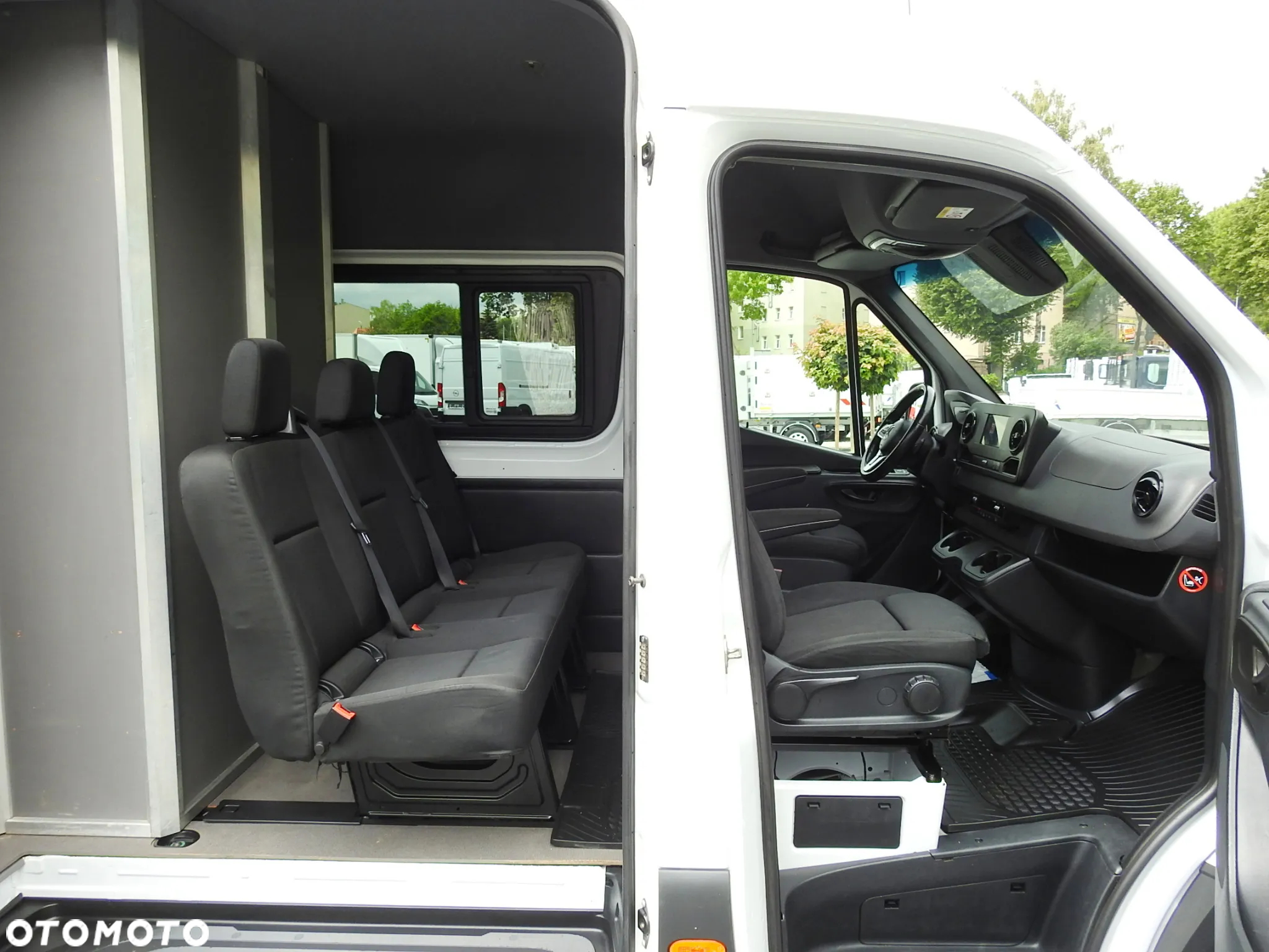 Mercedes-Benz SPRINTER FURGON BRYGADÓWKA 5 MIEJSC TEMPOMAT NAWIGACJA KLIMATYZACJA AUTOMAT 160KM [ 189239 ] - 34
