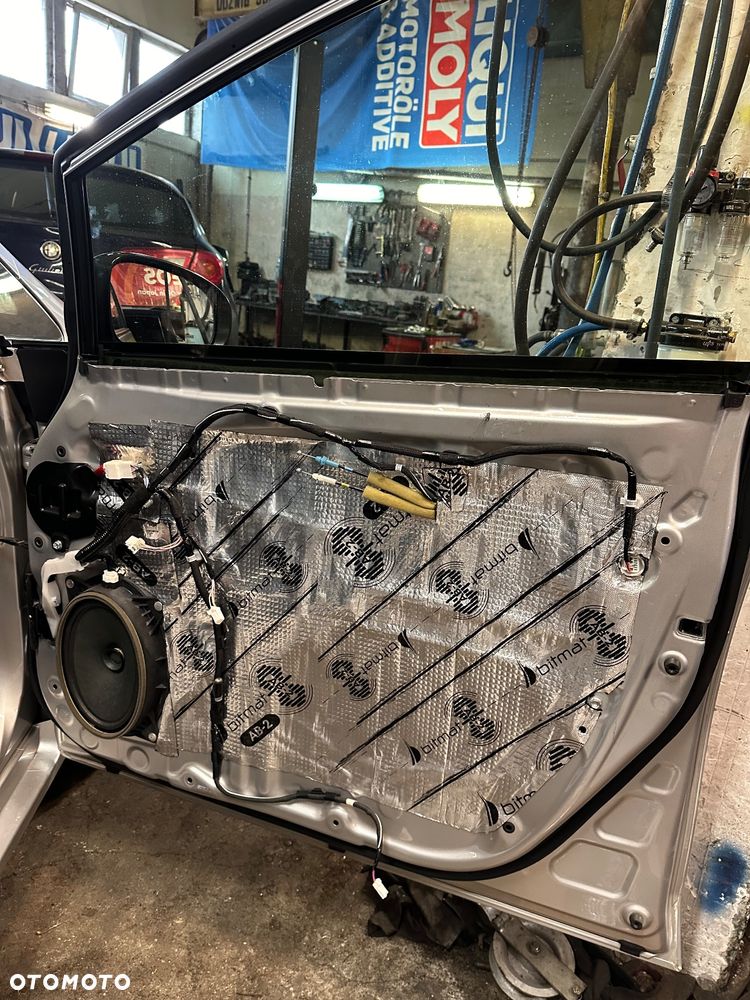 Toyota Prius+ Hybrid 135 Executive - 28