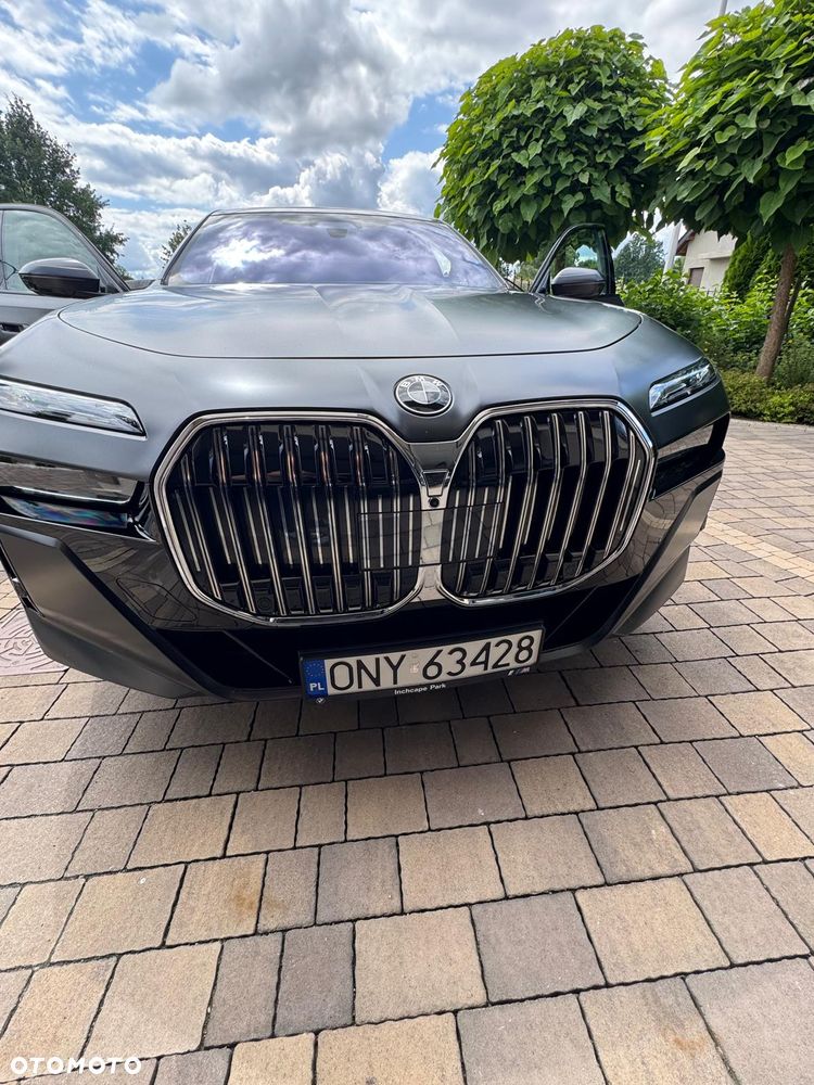 BMW Seria 7 740d xDrive mHEV Nero Lusso Edition sport - 2