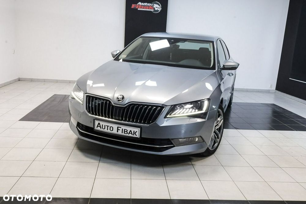 Skoda Superb 2.0 TDI SCR Style DSG - 2