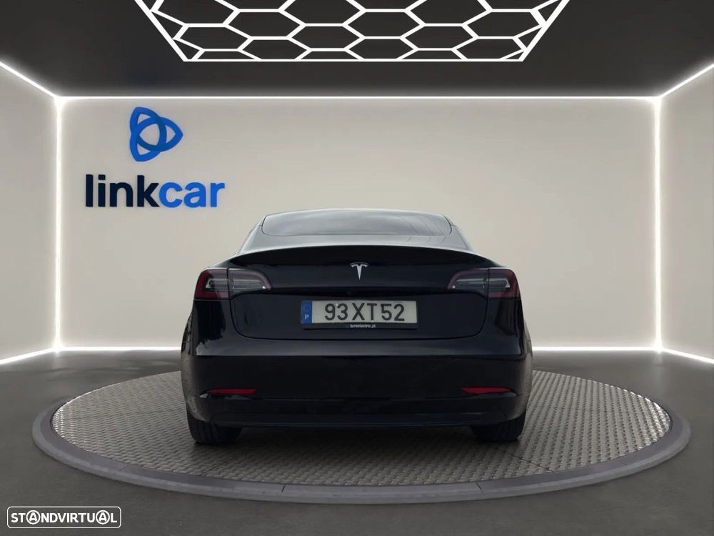 Tesla Model 3 - 7