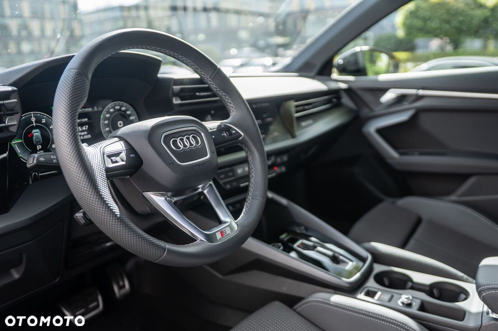 Audi A3 Sportback - 13