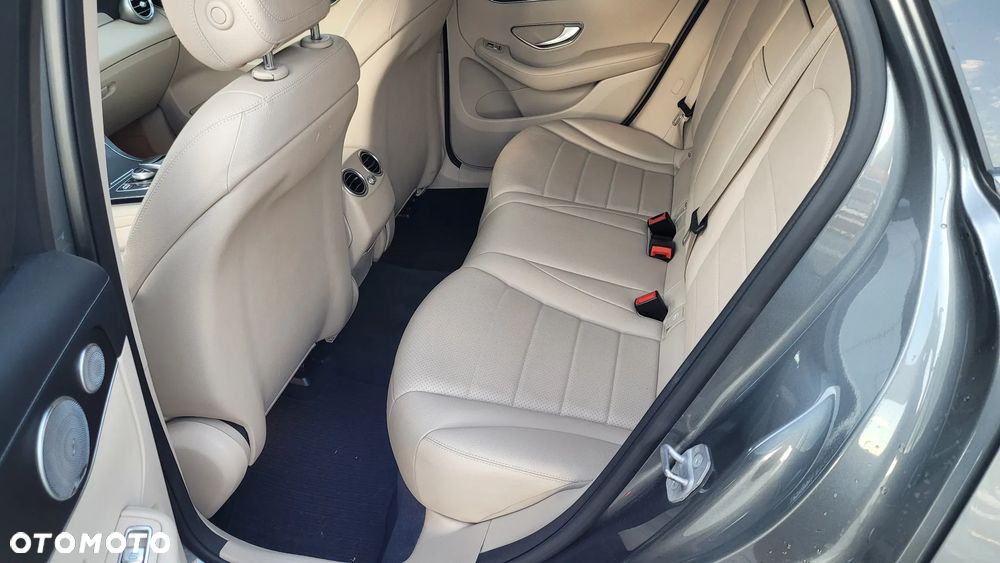 Mercedes-Benz GLC - 20