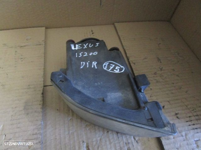 Farol Nevoeiro FARNEV175 LEXUS IS200 2002 USADO FD KOITO - 2