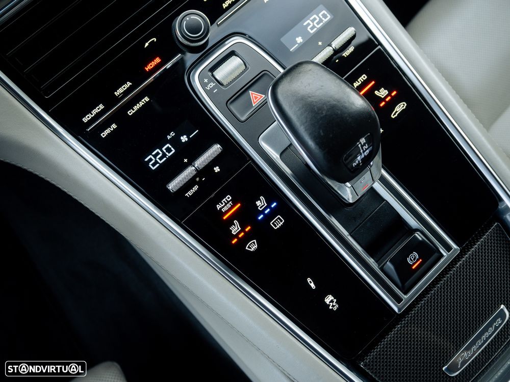 Porsche Panamera Turbo - 38