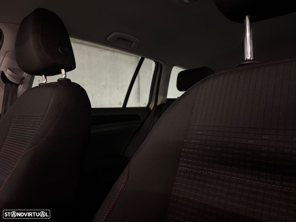 VW Golf Variant 1.0 TSI Confortline DSG - 12