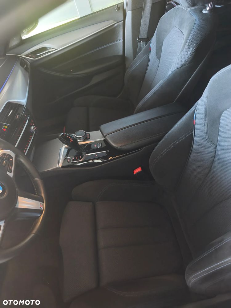 BMW Seria 5 520d xDrive M Sport sport - 28