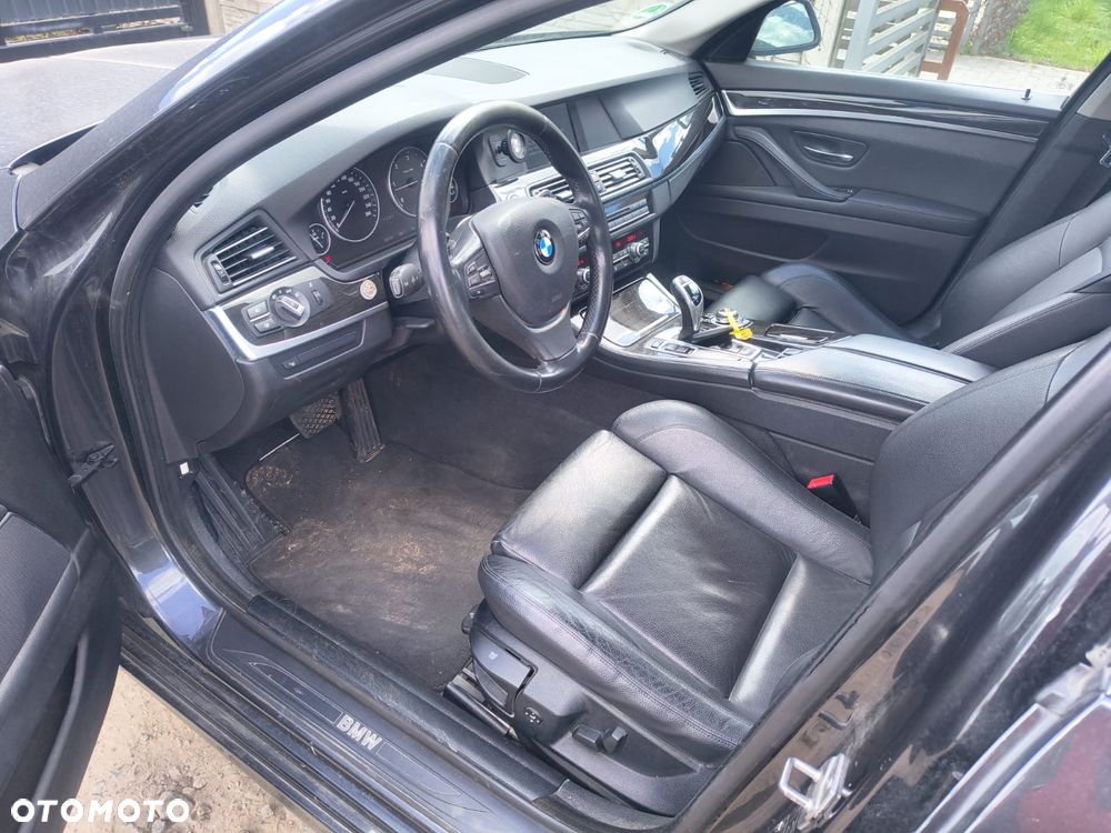 BMW Seria 5 525d Sport-Aut - 6
