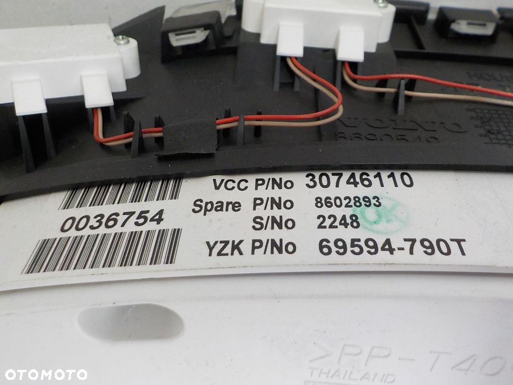 VOLVO S60 I V70 LICZNIK ZEGARY 30746110 - 2