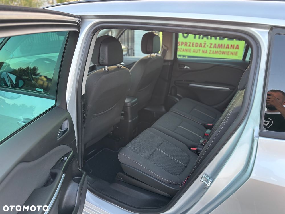 Opel Zafira - 9