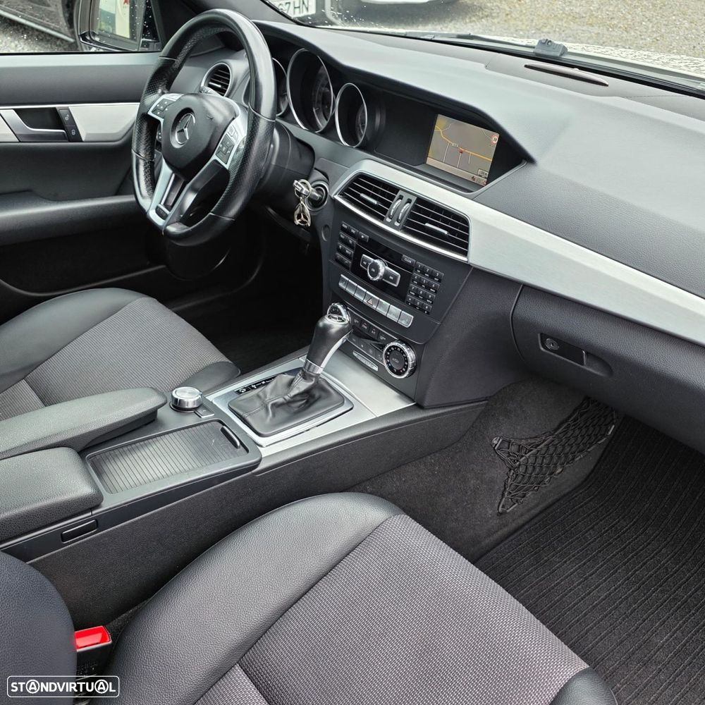 Mercedes-Benz C 200 - 30