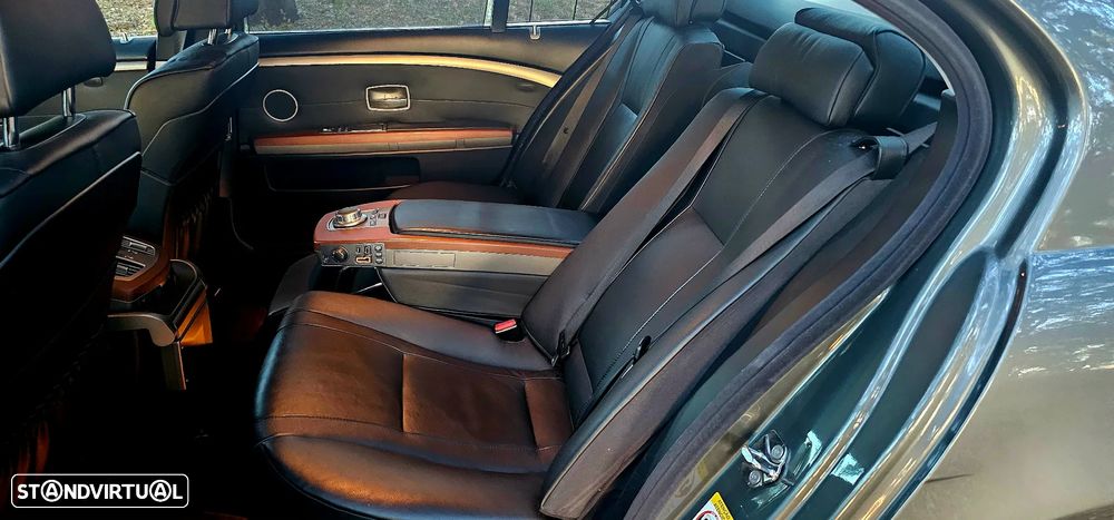 BMW 740 Li - 15