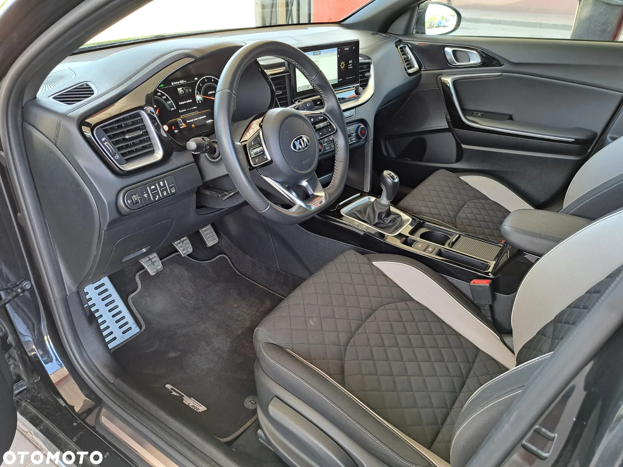 Kia ProCeed 1.5 T-GDI GT Line - 14