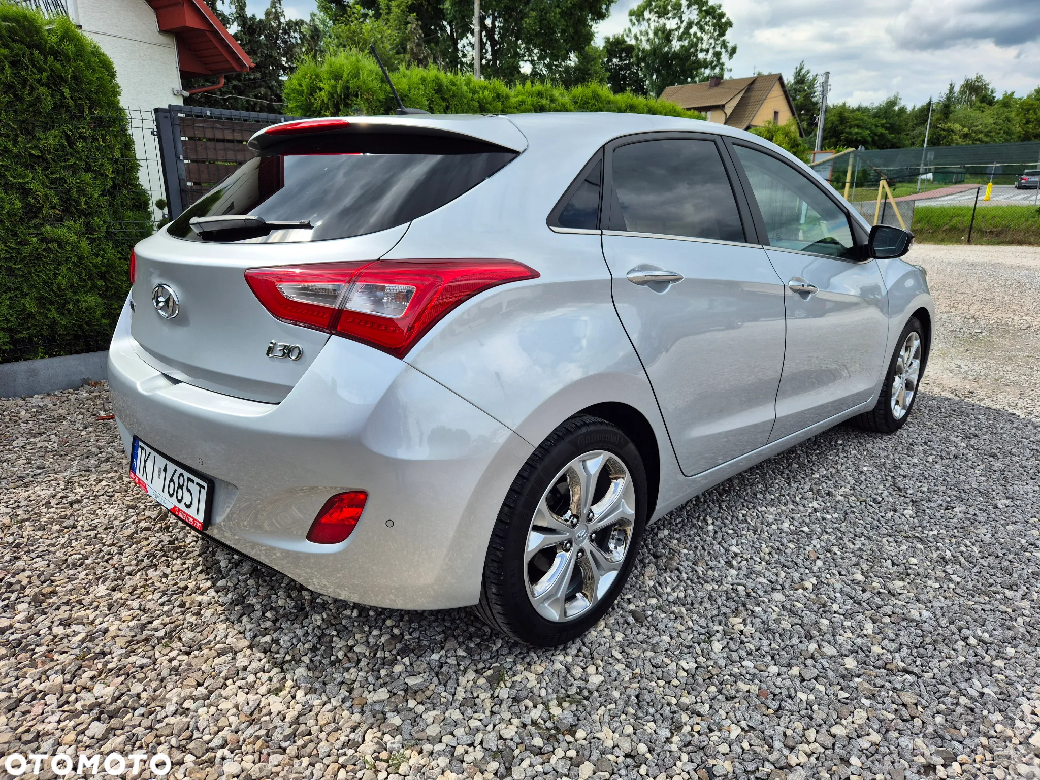 Hyundai i30 blue Kombi 1.6 GDi YES Gold - 2