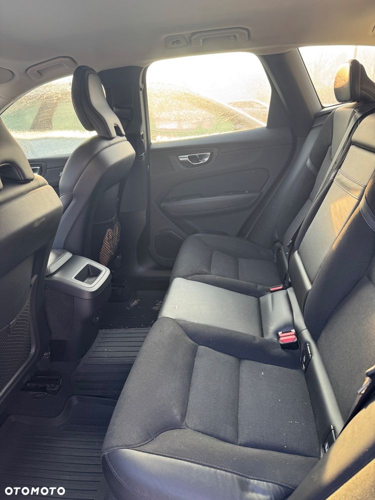 Volvo XC 60 T4 Momentum Pro - 15