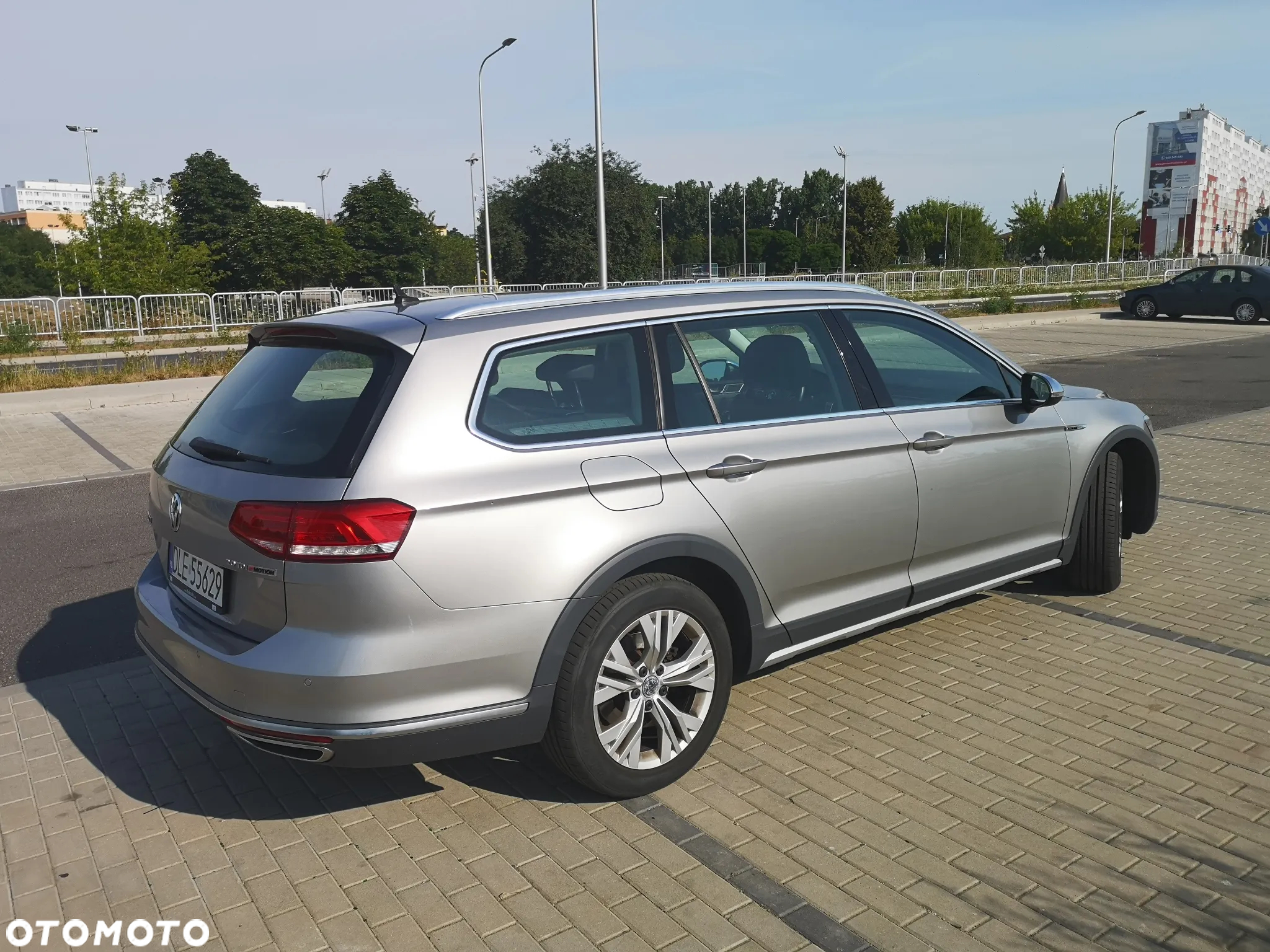 Volkswagen Passat - 12