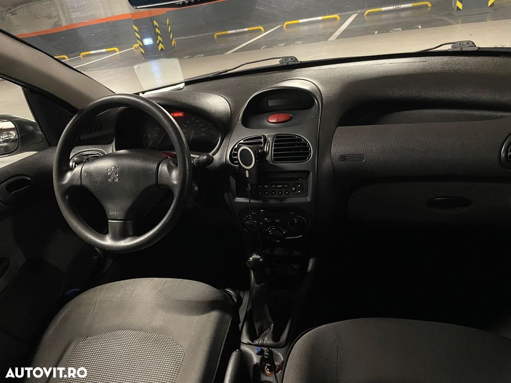 Peugeot 206 1.4E Sedan - 7