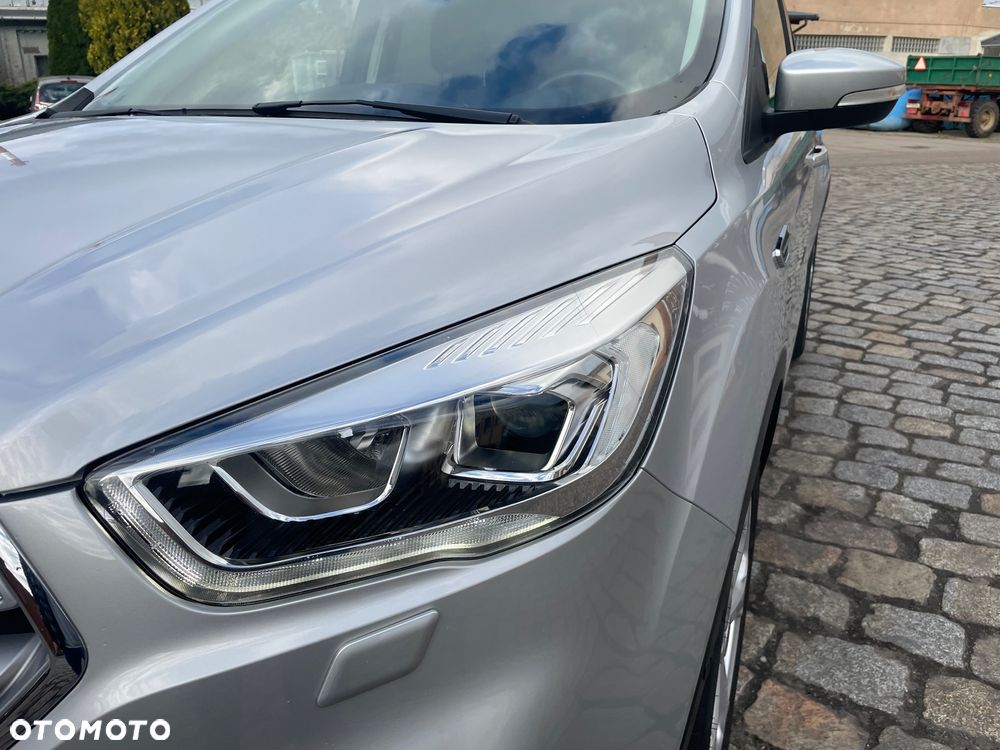 Ford Kuga 1.5 EcoBoost 2x4 Titanium - 6
