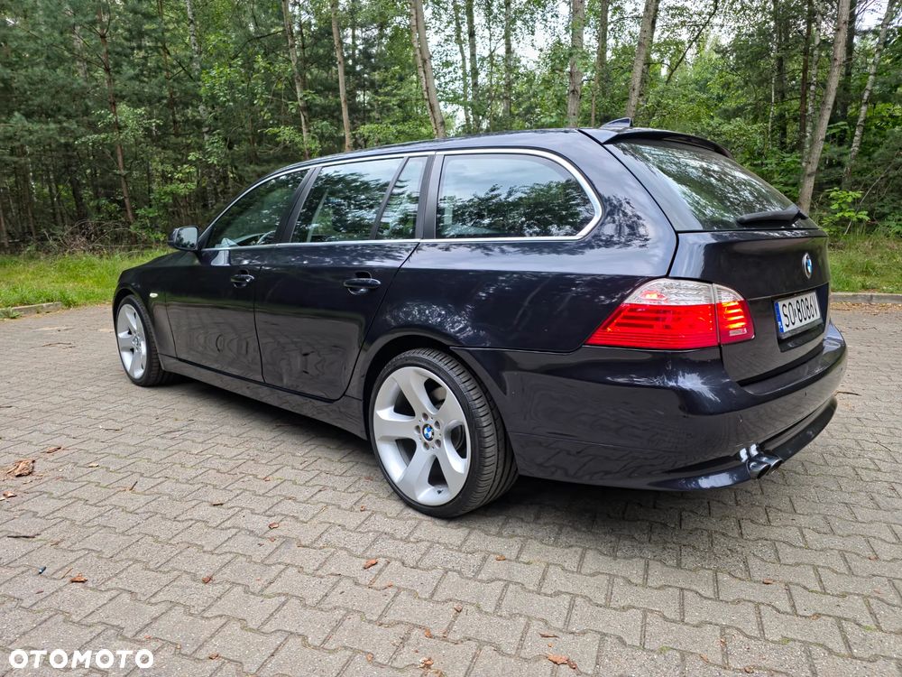 BMW Seria 5 525d Edition Sport - 33
