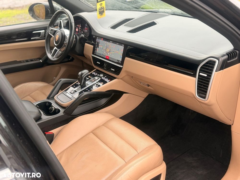 Porsche Cayenne - 3