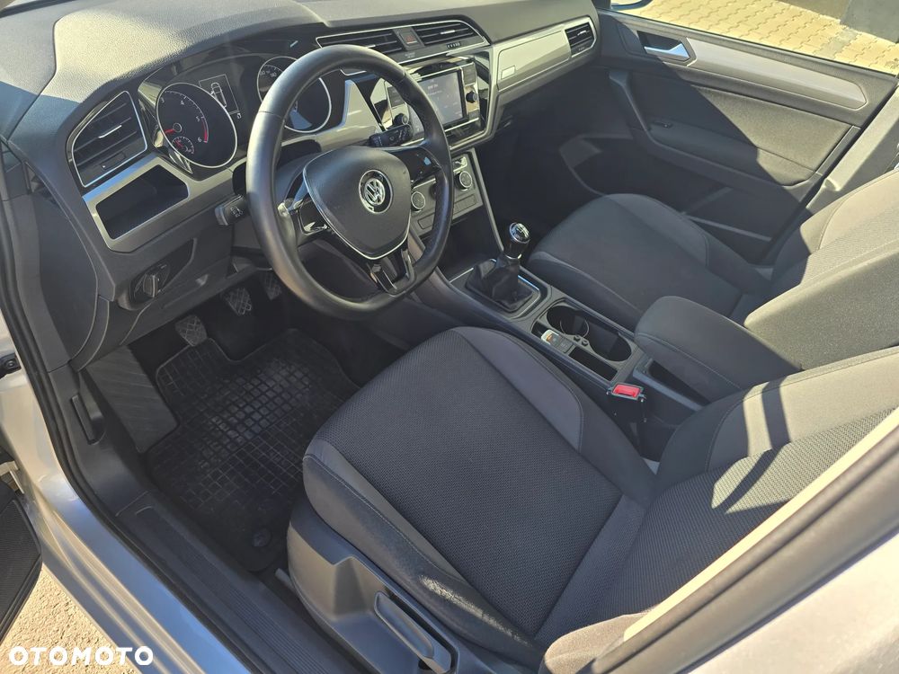 Volkswagen Touran 1.6 TDI BMT SCR Comfortline - 17