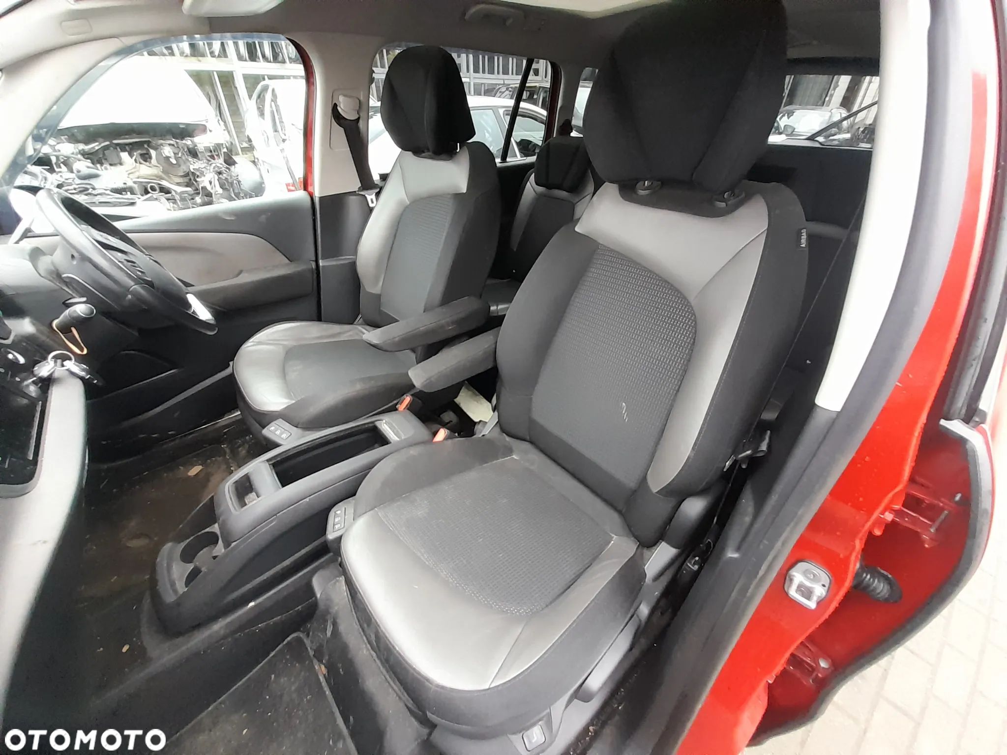 CITROEN C4 GRAND PICASSO II FOTELE KANAPA KOMPLET 7 OSOBOWE ELEKTRYCZNE WERSJA ANGIELSKA - 1