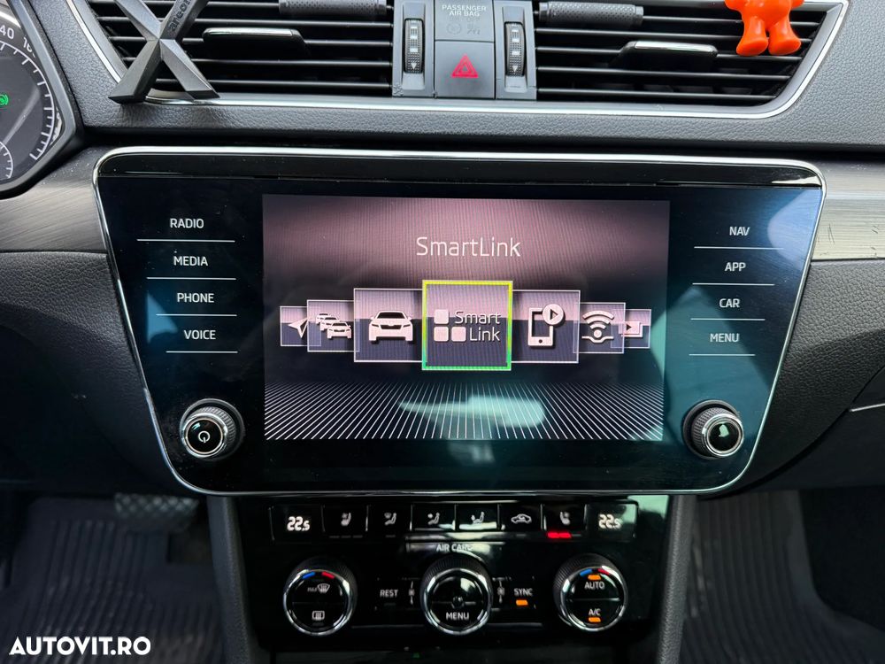 Skoda Superb 2.0 TDI DSG Premium Edition - 34