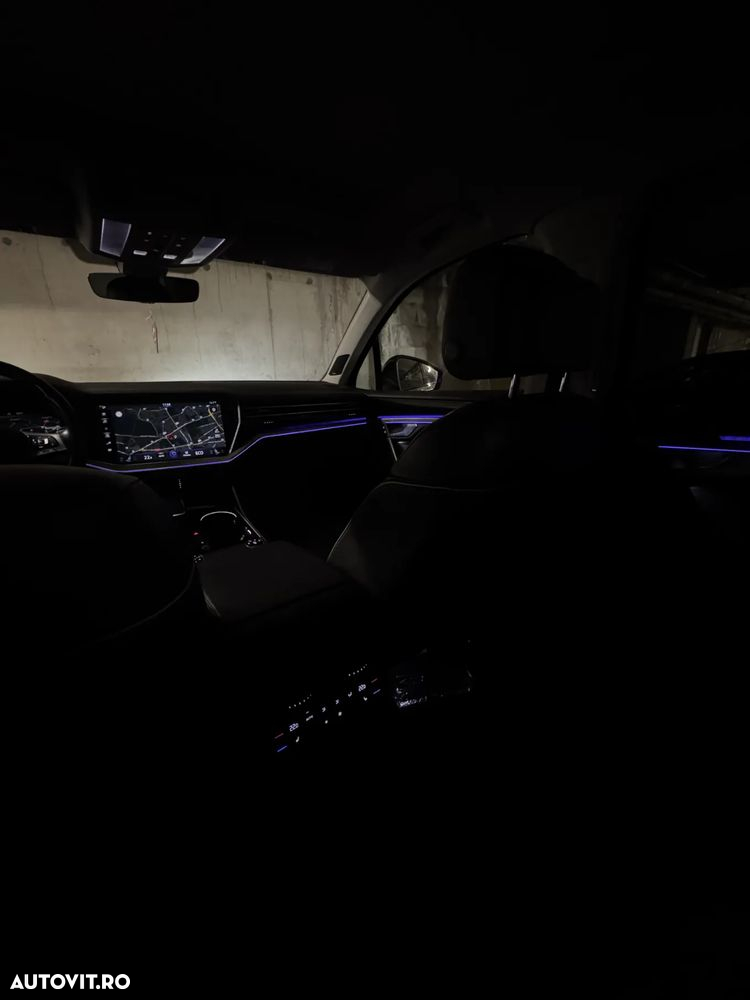 Volkswagen Touareg V6 TDI 4MOTION Elegance - 11