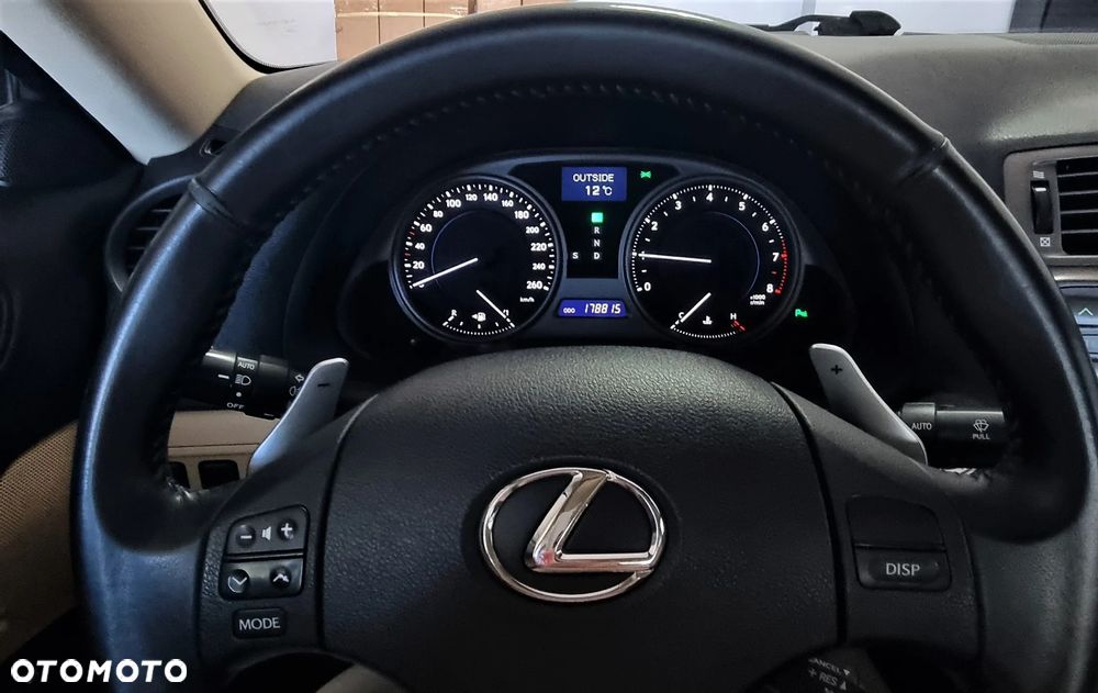 Lexus IS 250 Comfort - 11