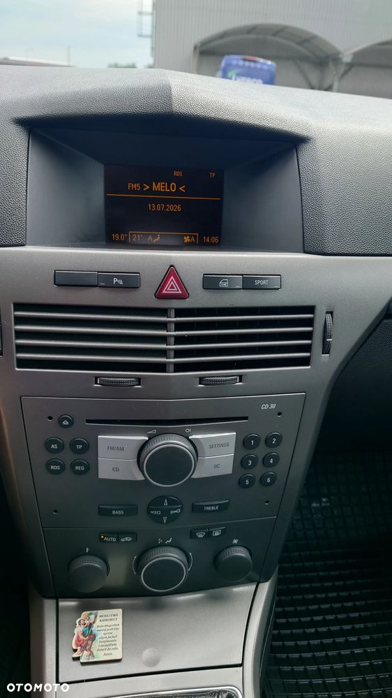 Opel Astra 1.6 Sport - 20