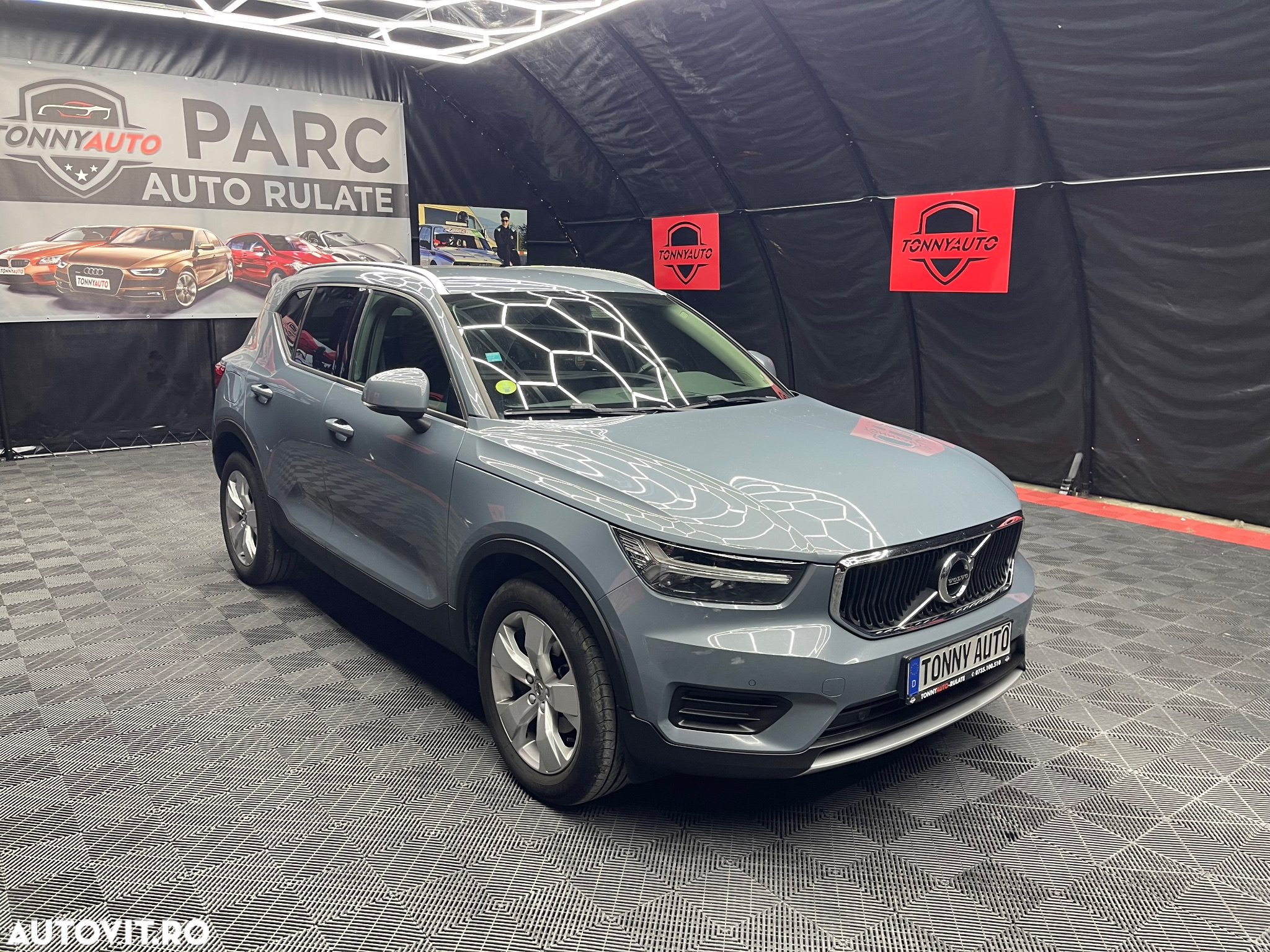 Volvo XC 40 D3 Momentum - 2