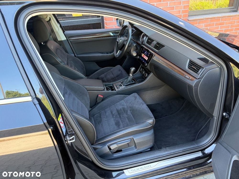 Skoda Superb 2.0 TDI SCR 4x4 Scout DSG - 14