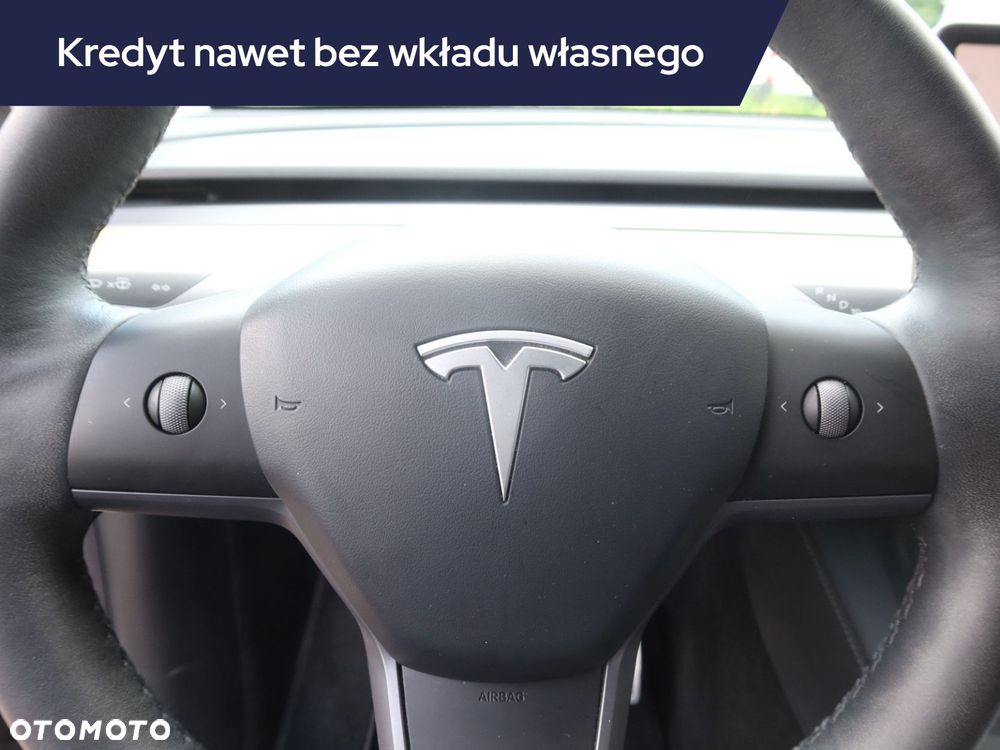 Tesla Model Y - 19