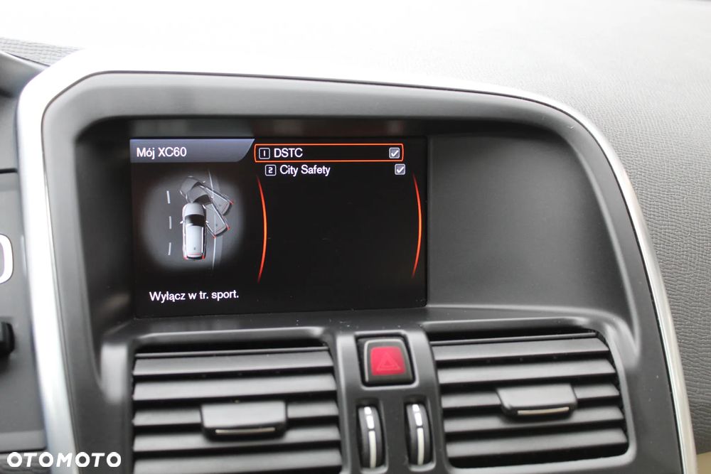 Volvo XC 60 T6 AWD Momentum - 26