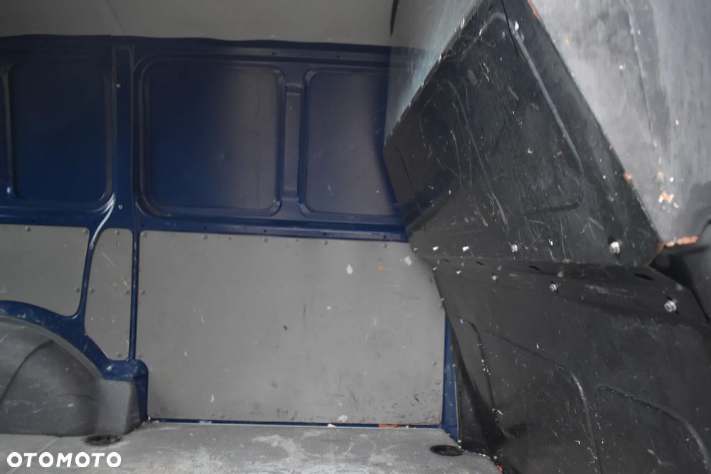 Volkswagen Transporter - 14