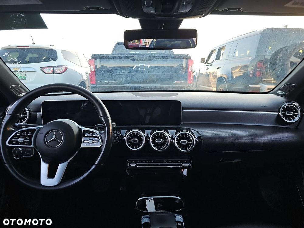 Mercedes-Benz Klasa A 250 4Matic 7G-DCT AMG Line - 11