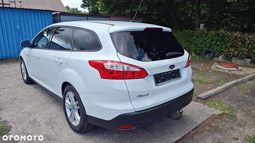 Ford Focus 1.6 TDCi DPF Ambiente - 3