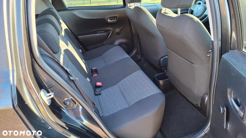 Toyota Yaris 1.33 VVT-i Executive - 14