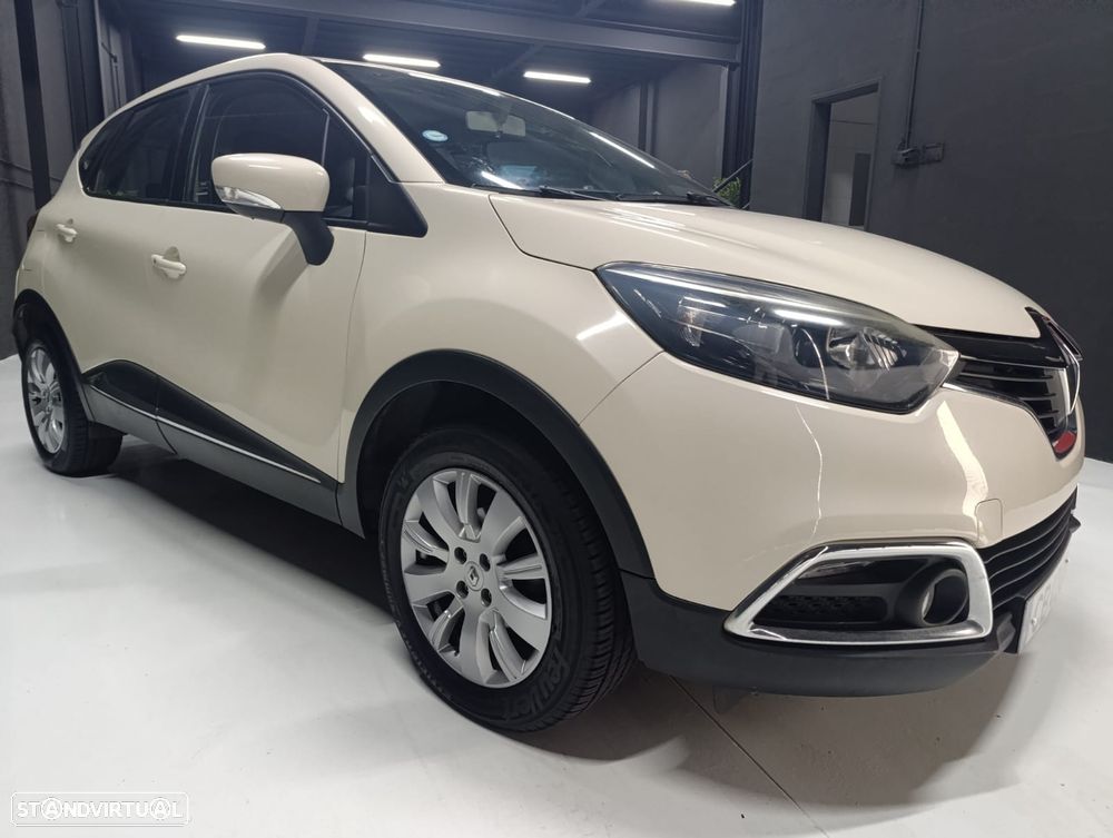 Renault Captur 1.2 TCe Evolution - 4
