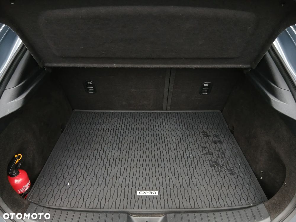 Mazda CX-30 2.0 mHEV Hikari 2WD - 19