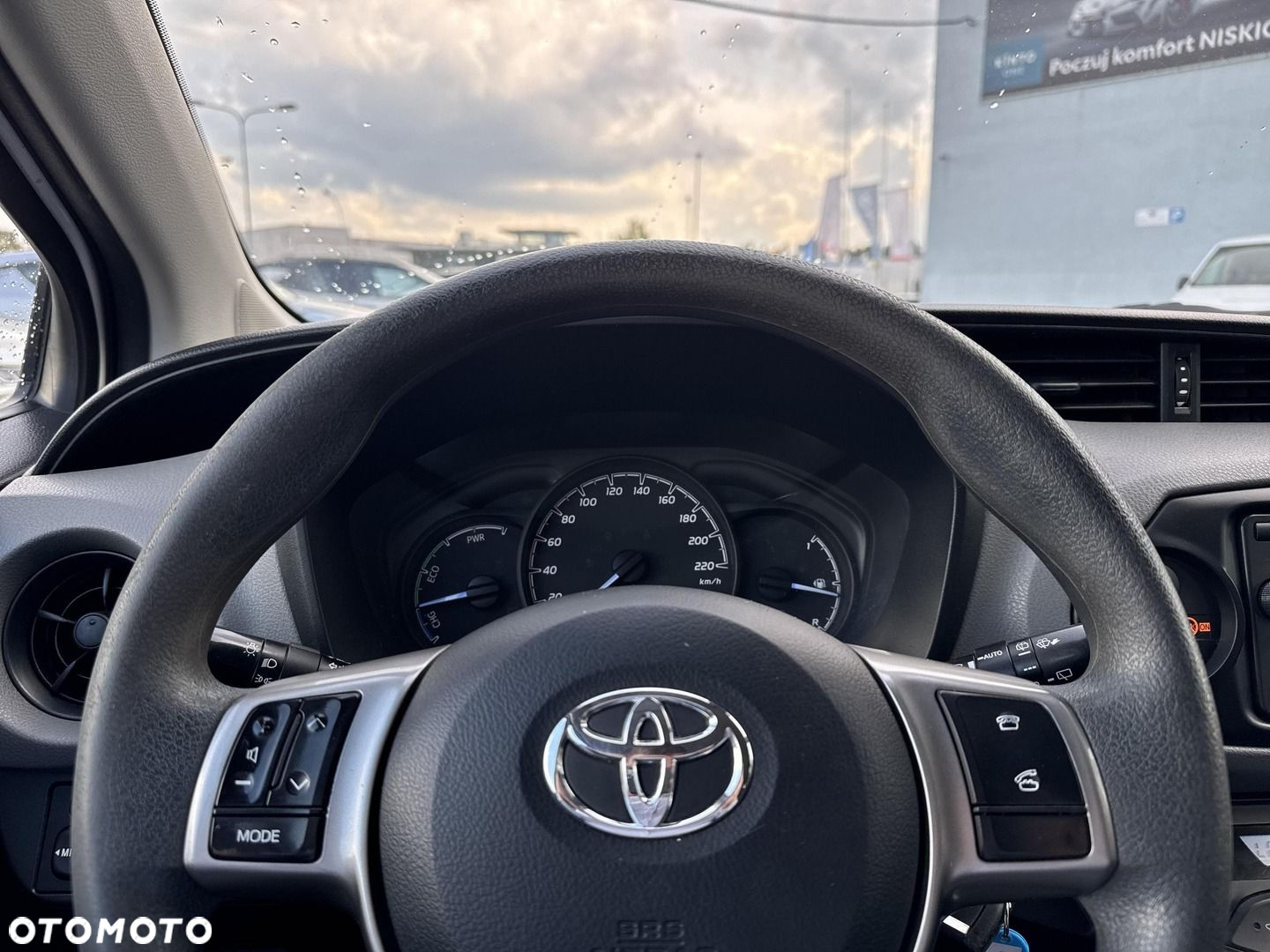 Toyota Yaris - 21