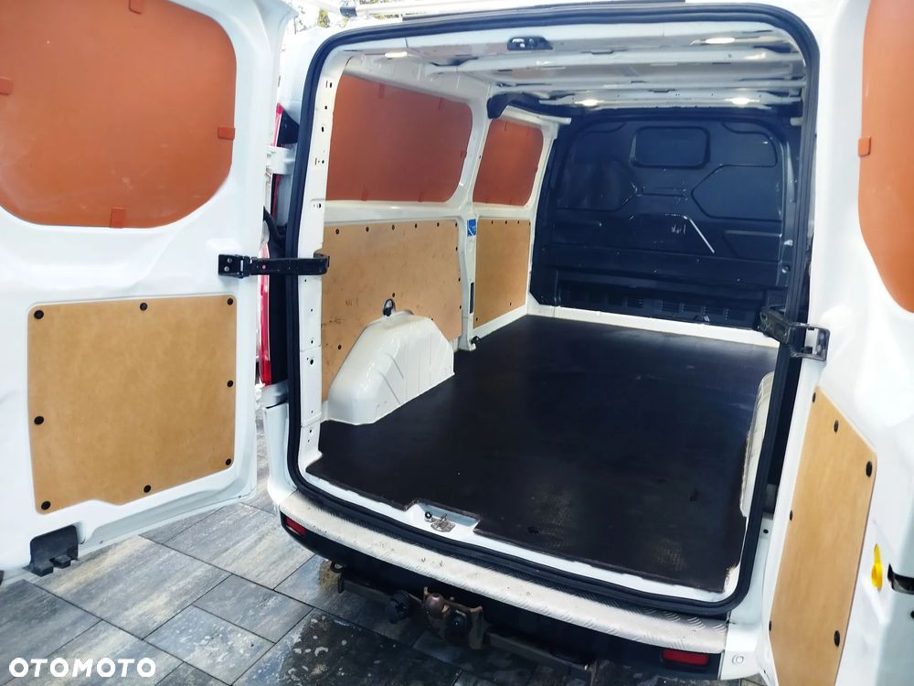 Ford TRANSIT CUSTOM - 12