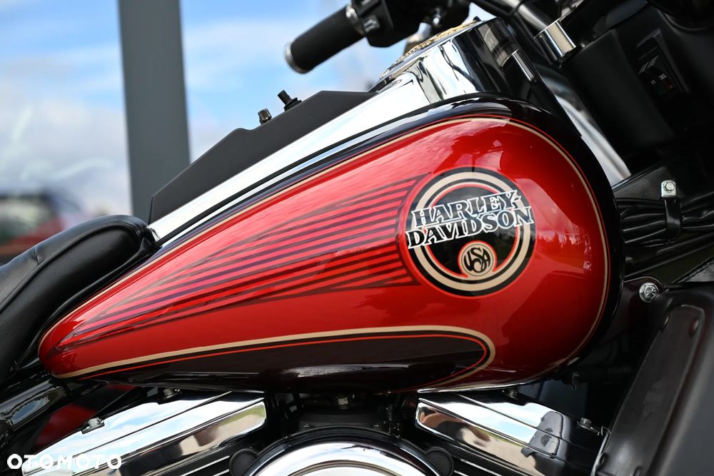 Harley-Davidson FLHTCU Ultra - 8