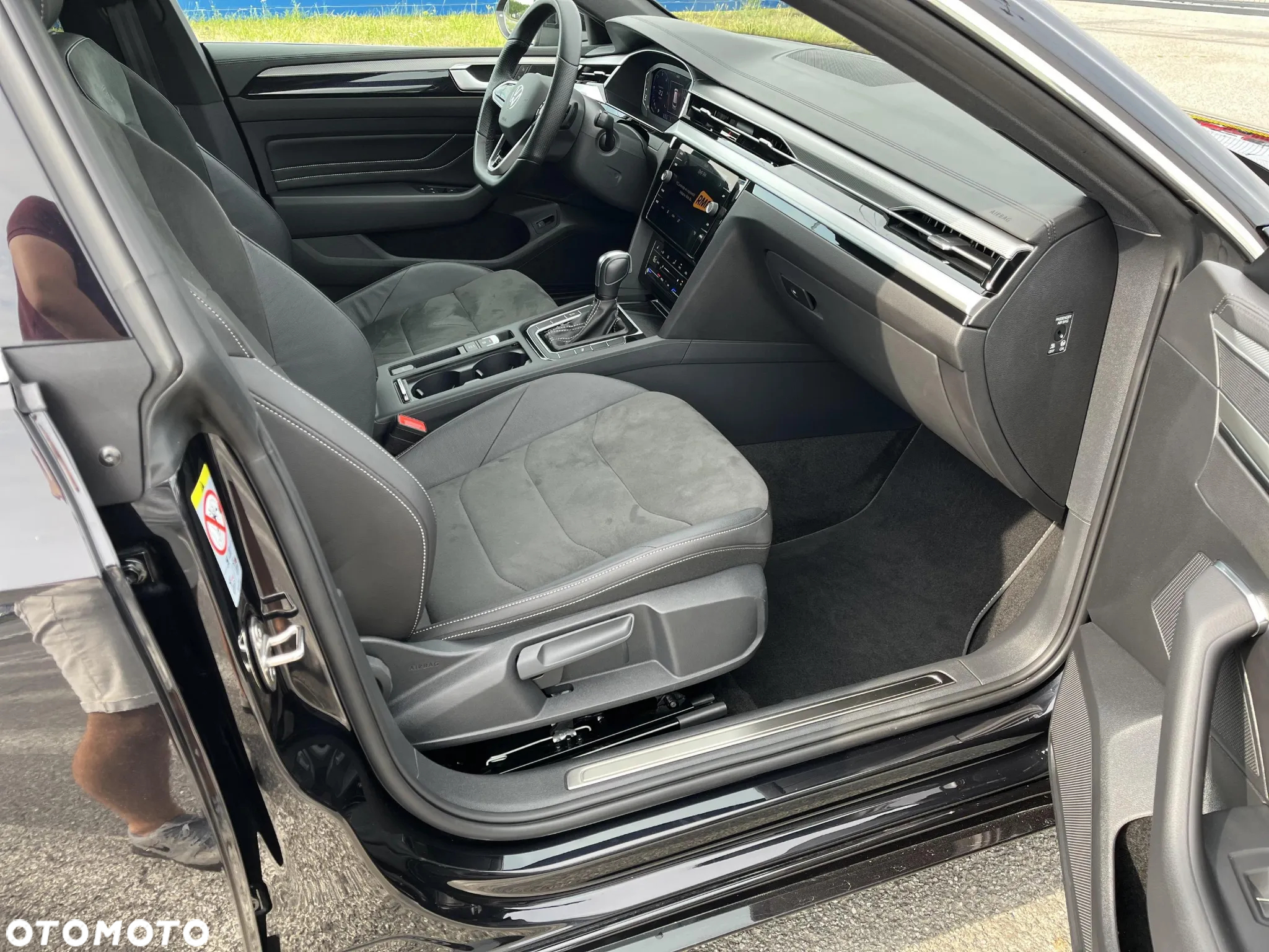 Volkswagen Arteon 2.0 TDI R-Line DSG - 23