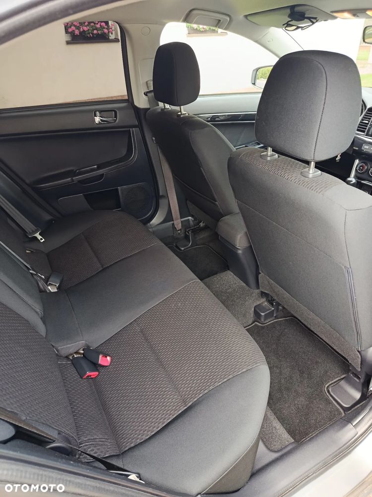 Mitsubishi Lancer Sportback 1.6 ClearTec - 10