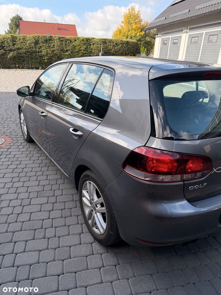 Volkswagen Golf 2010 photo 4
